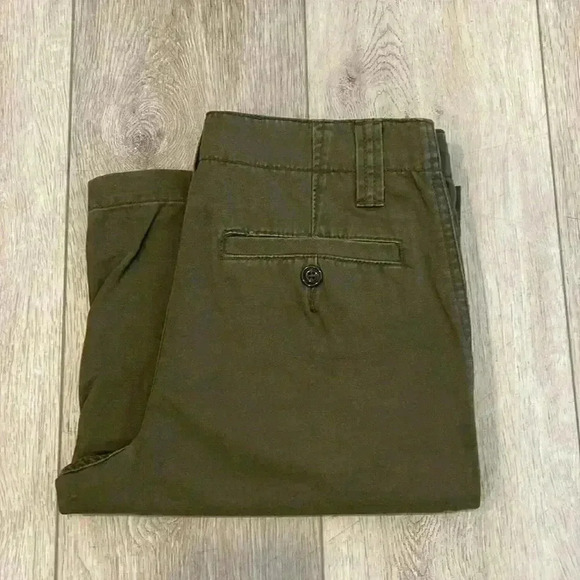 Old Navy shorts - Picture 3 of 7